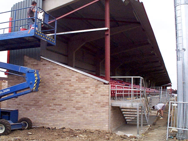 {short description of image}